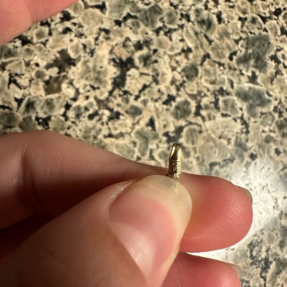 Riddles 18” 10K Diamond Cut Chain Necklace - Picture 5 of 5